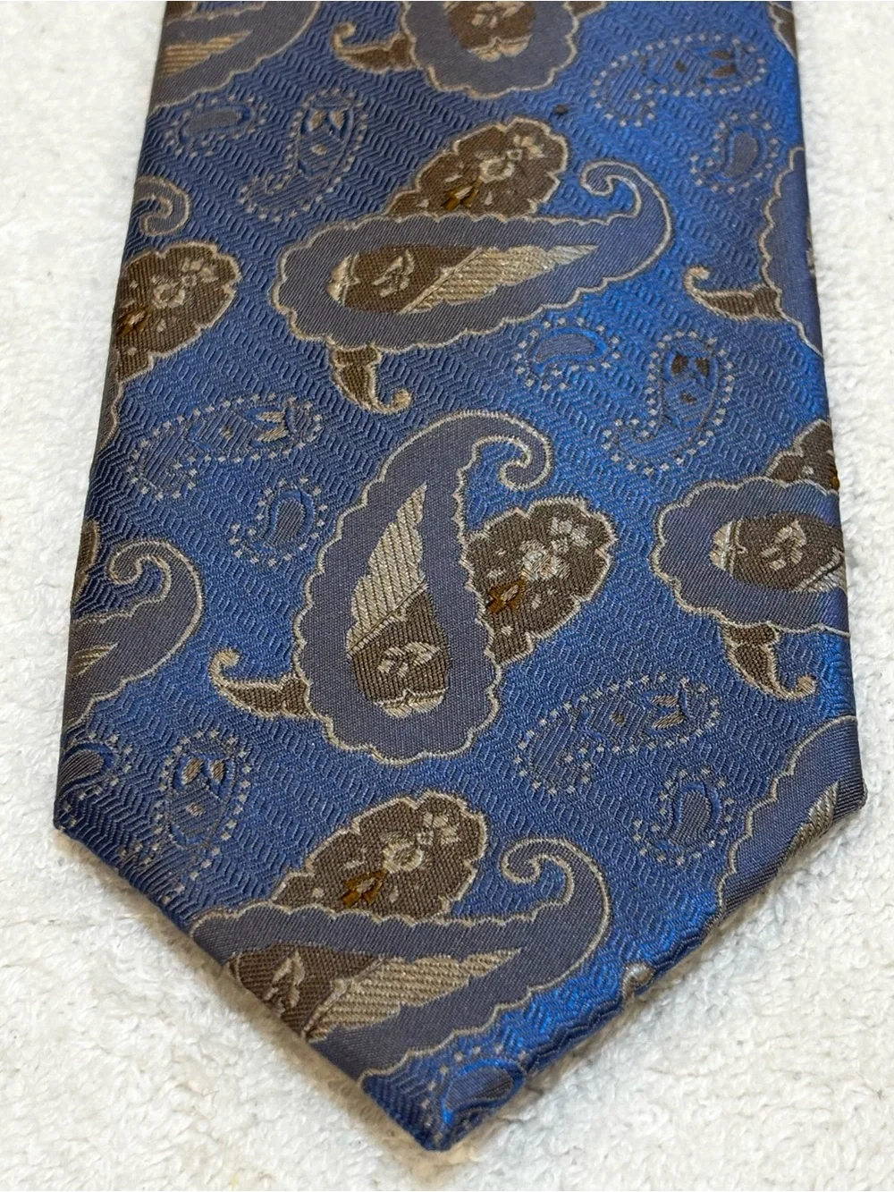 Brand New Stylish Tie By Joseph Abboud